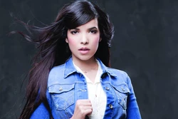 Indila - Tourner dans le vide