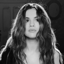 Selena Gomez - The Heart Wants What It Wants